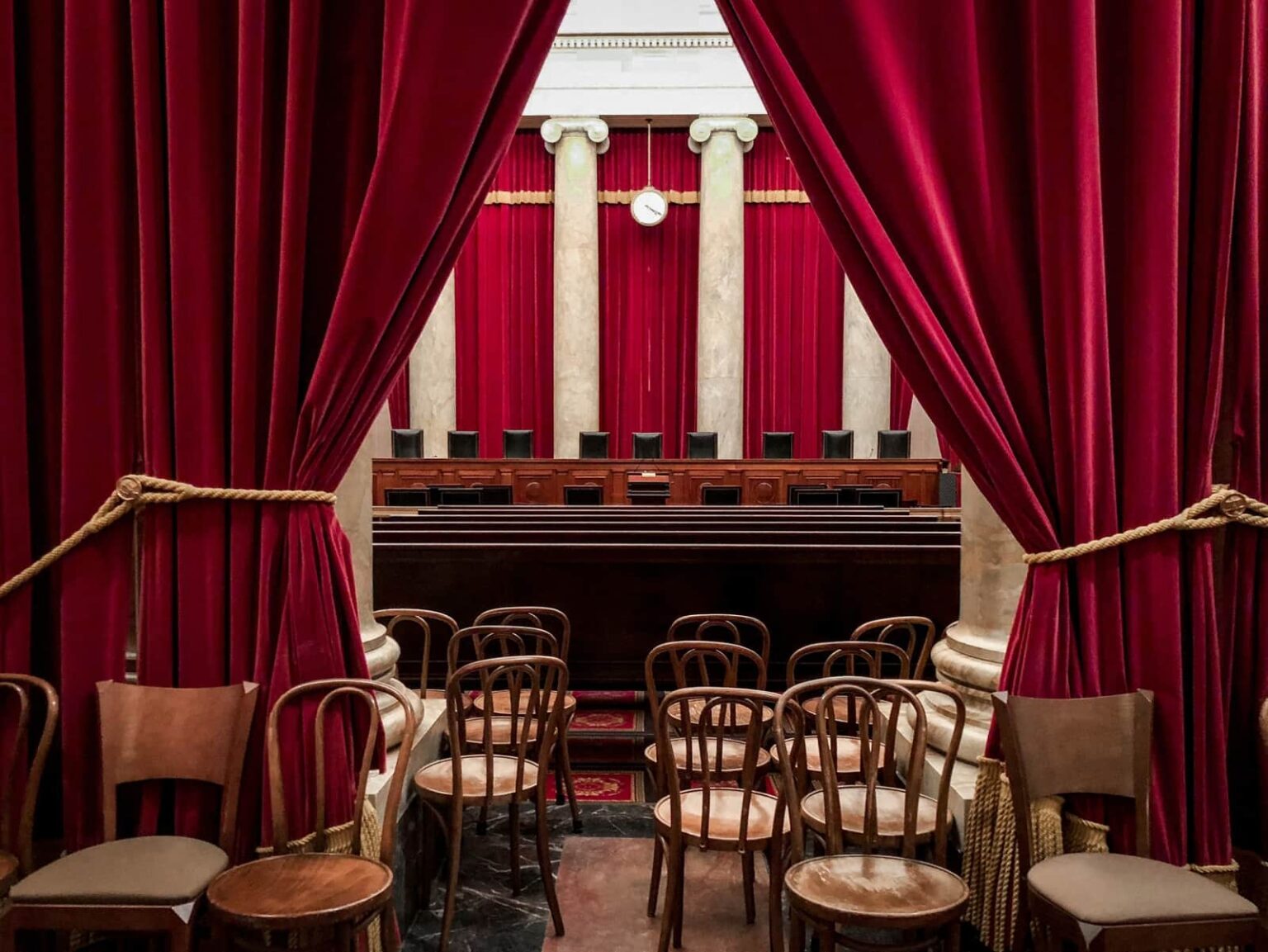 Law firm courtroom Roar CXO - case study